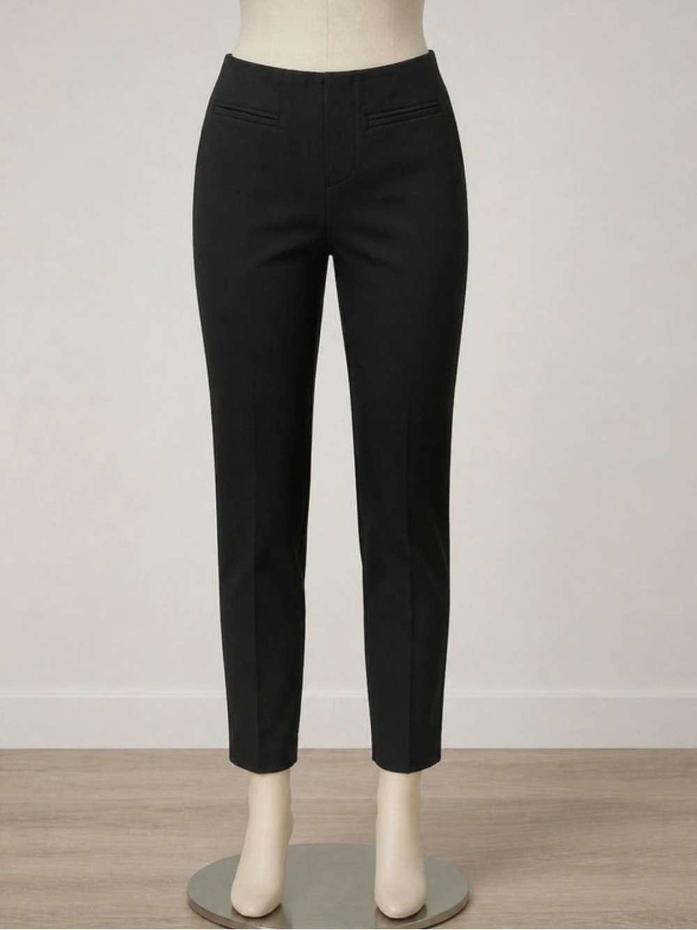 CAbi Tiffany Pants Black Ponte
Knit Skinny Size 4